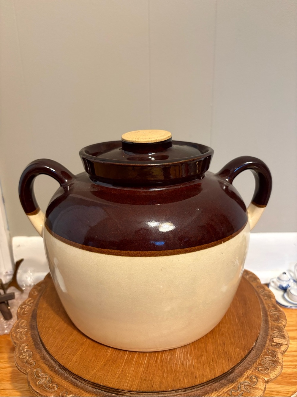 Roseville RRP Pottery Bean Pot / Cookie Jar